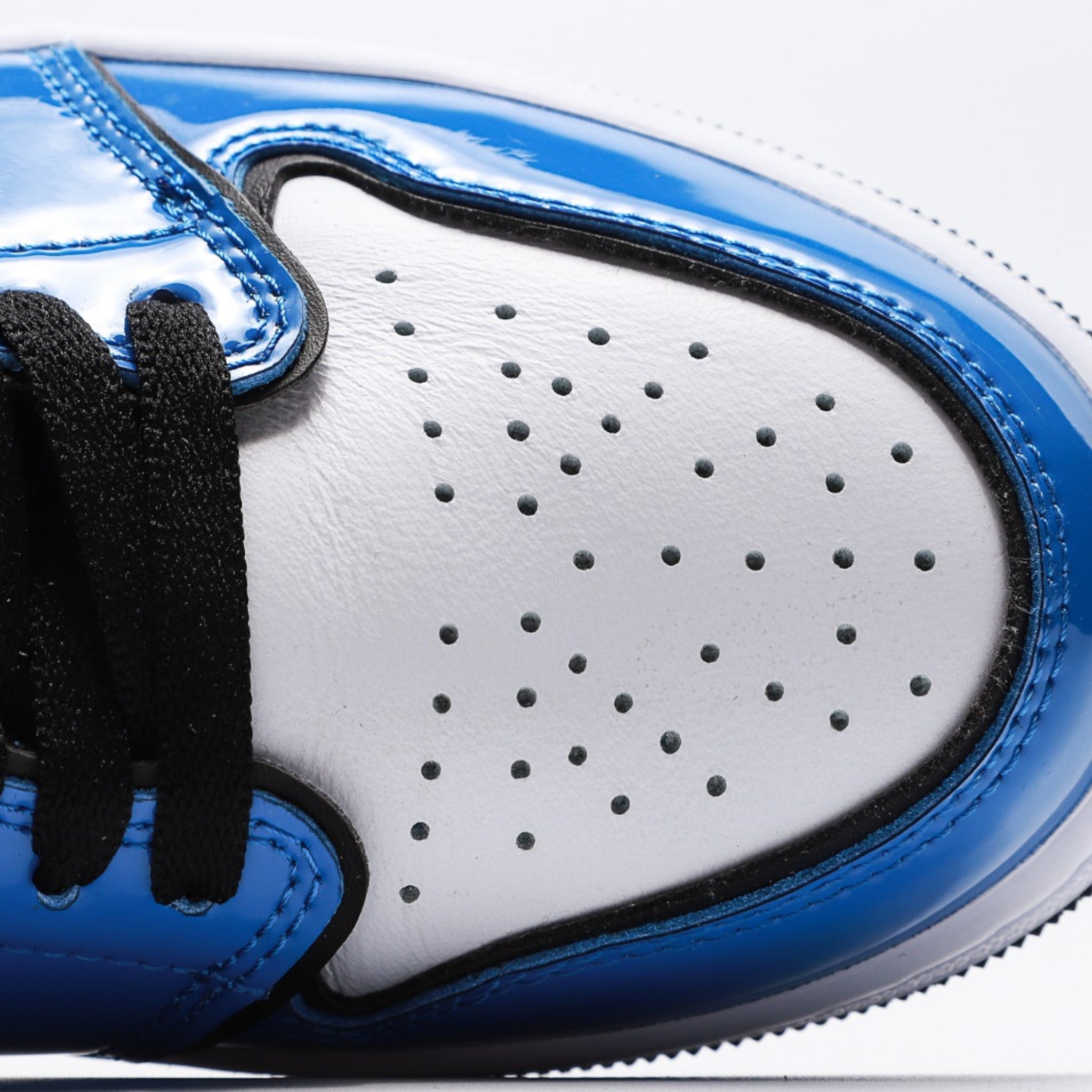 Nike Air Jordan 1 Mid Signal Blue