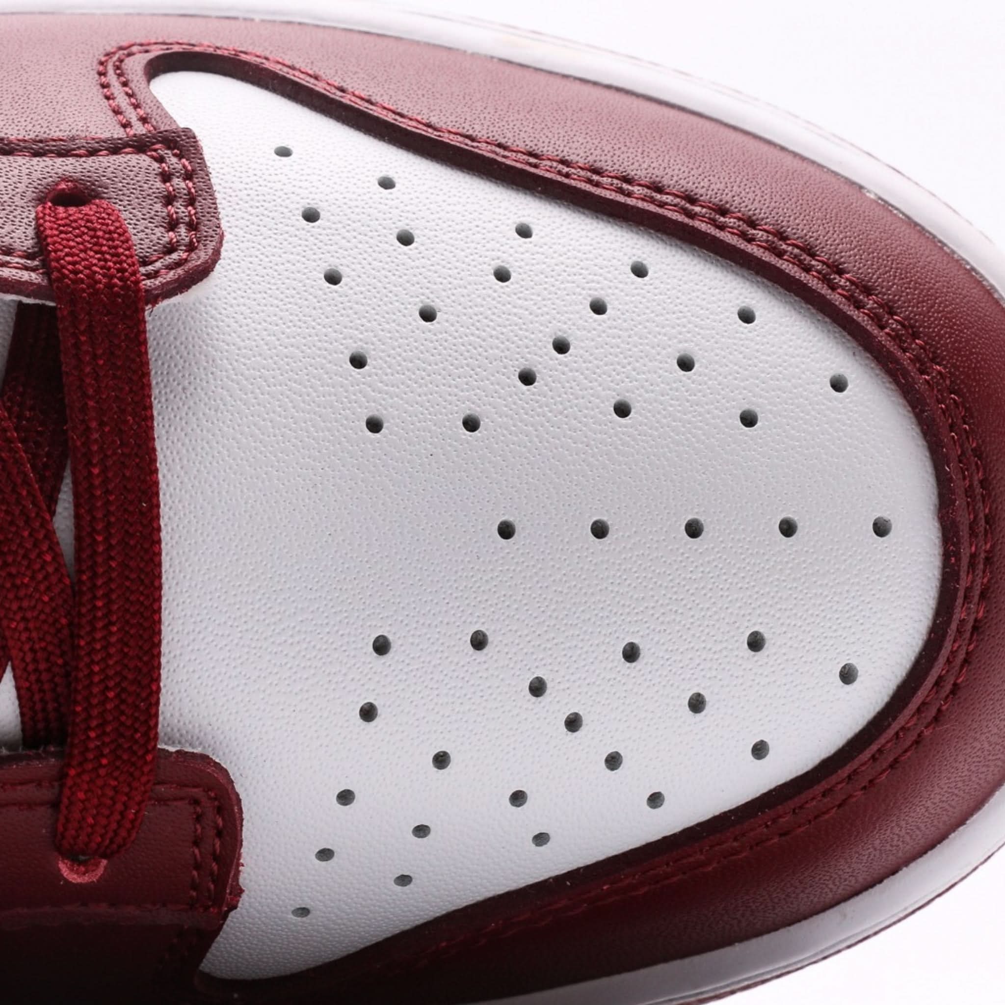 Nike Dunk Low Team Red
