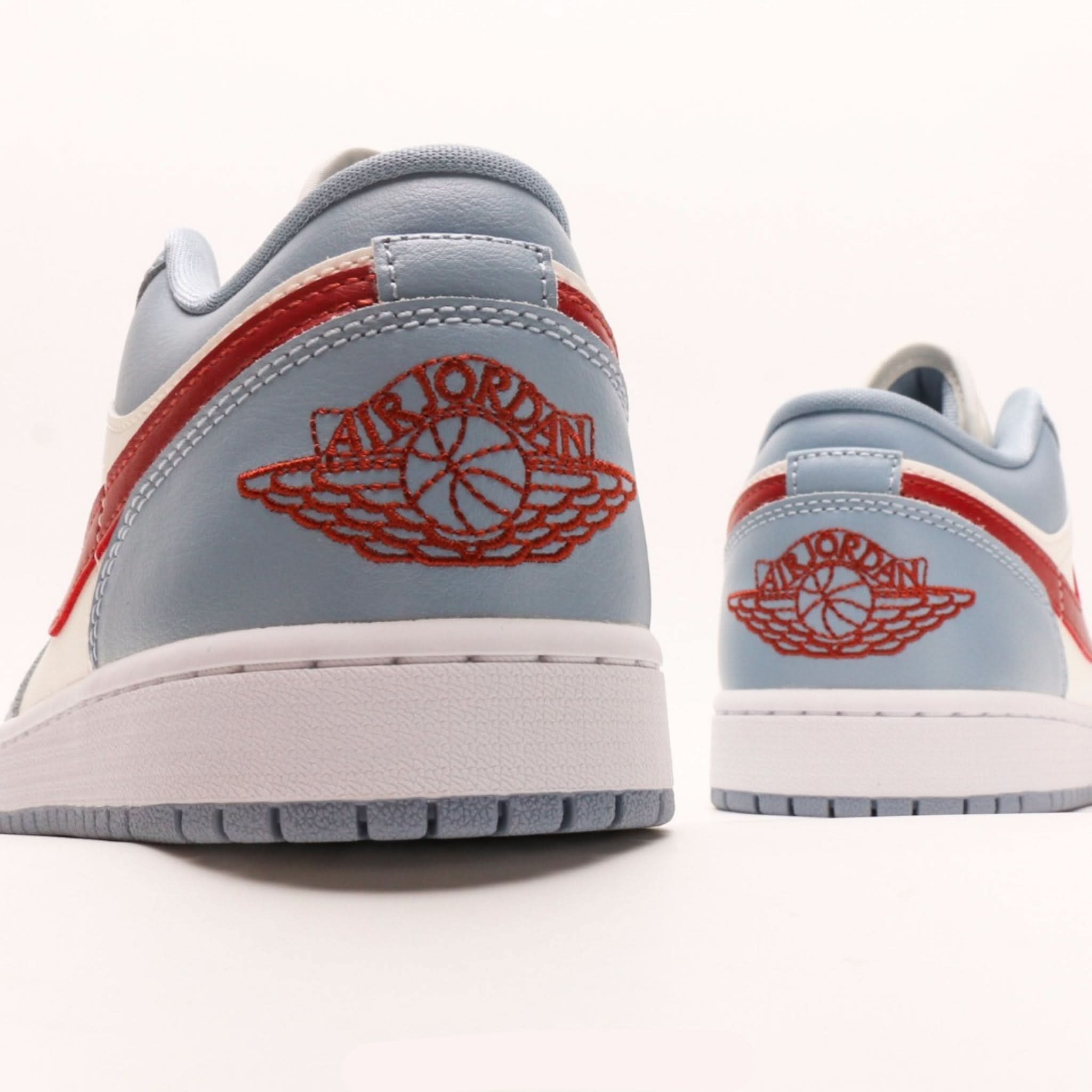Air Jordan 1 Low SE Blue Whisper Dune Red
