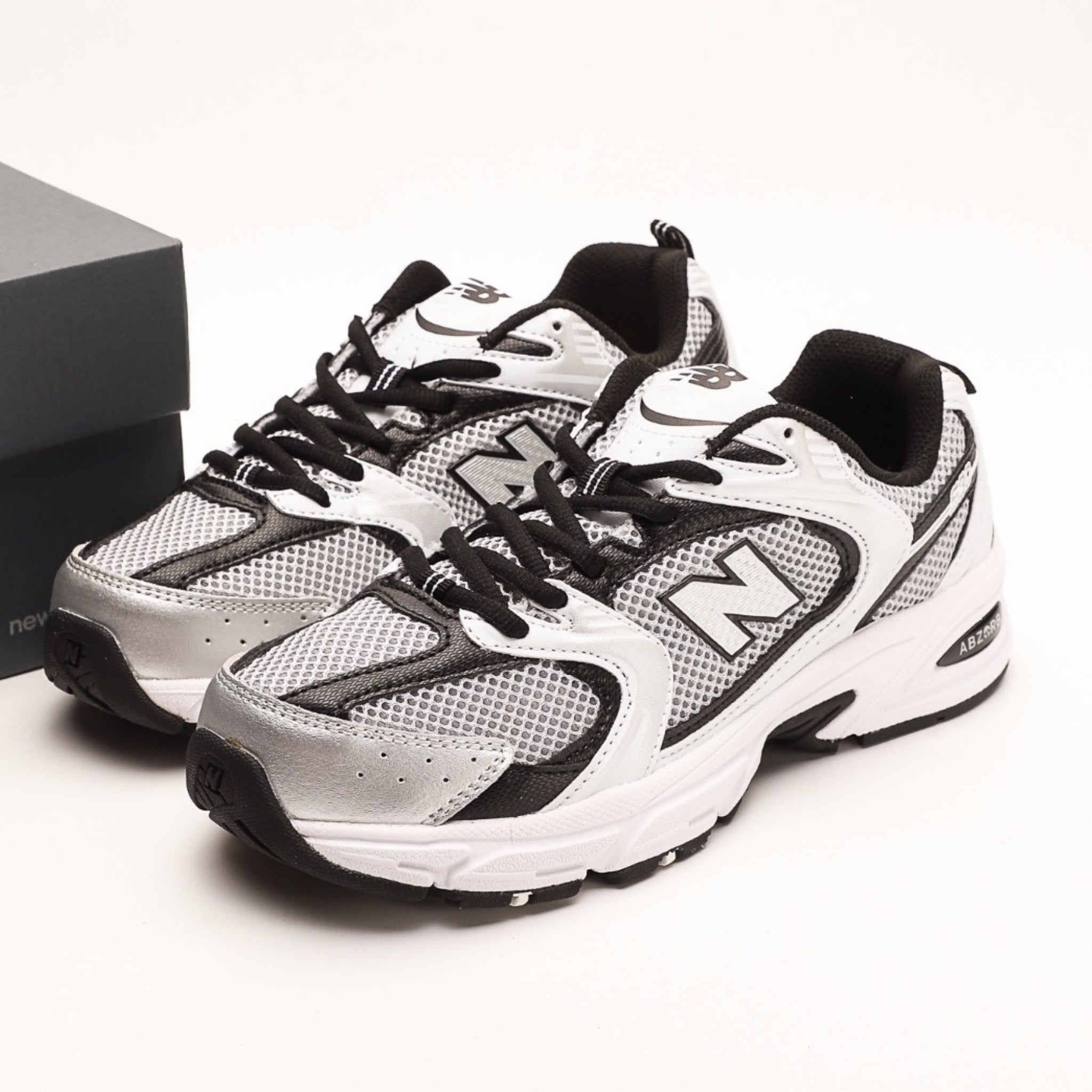 New Balance 530 Silver