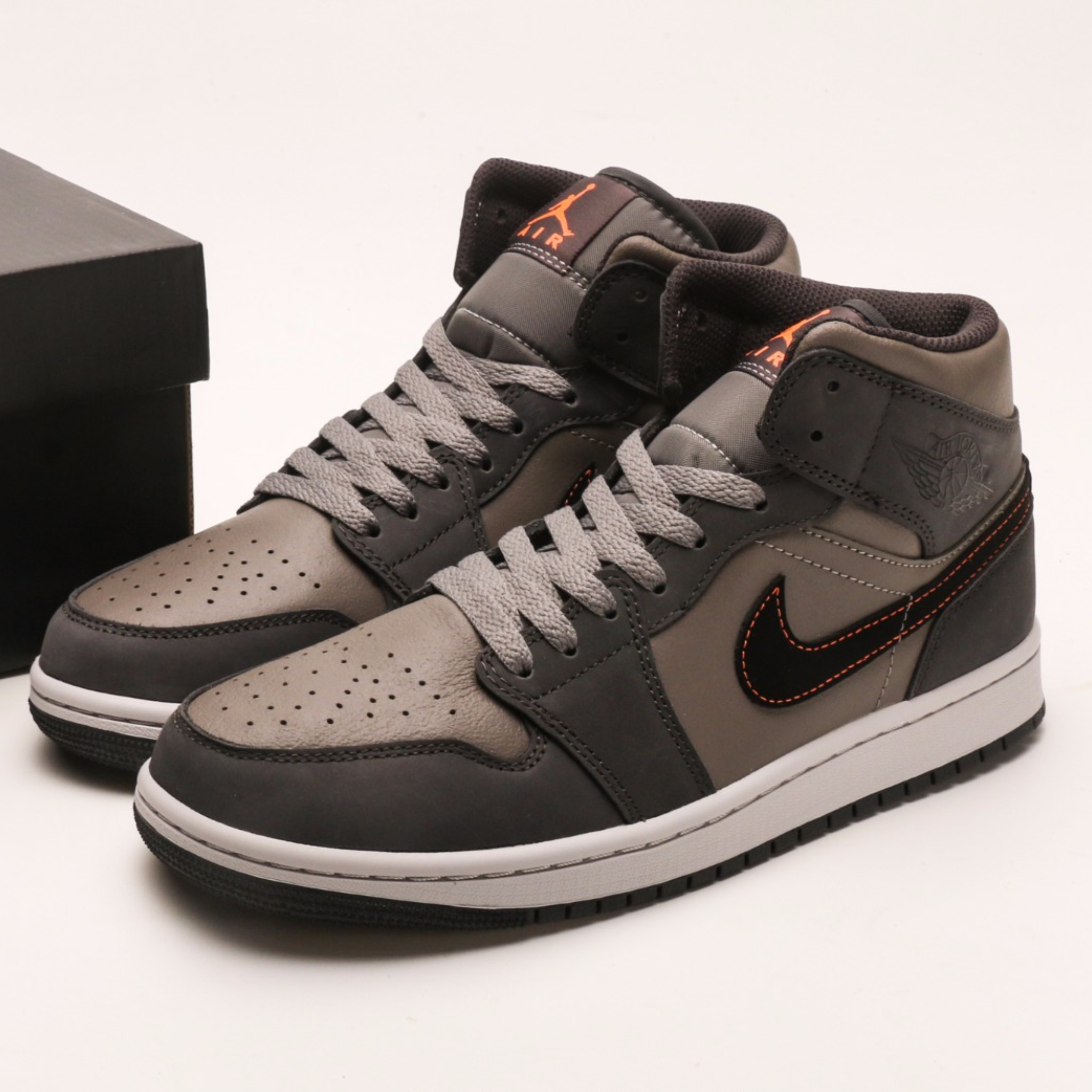 Air Jordan 1 Mid 'Grey-Orange'