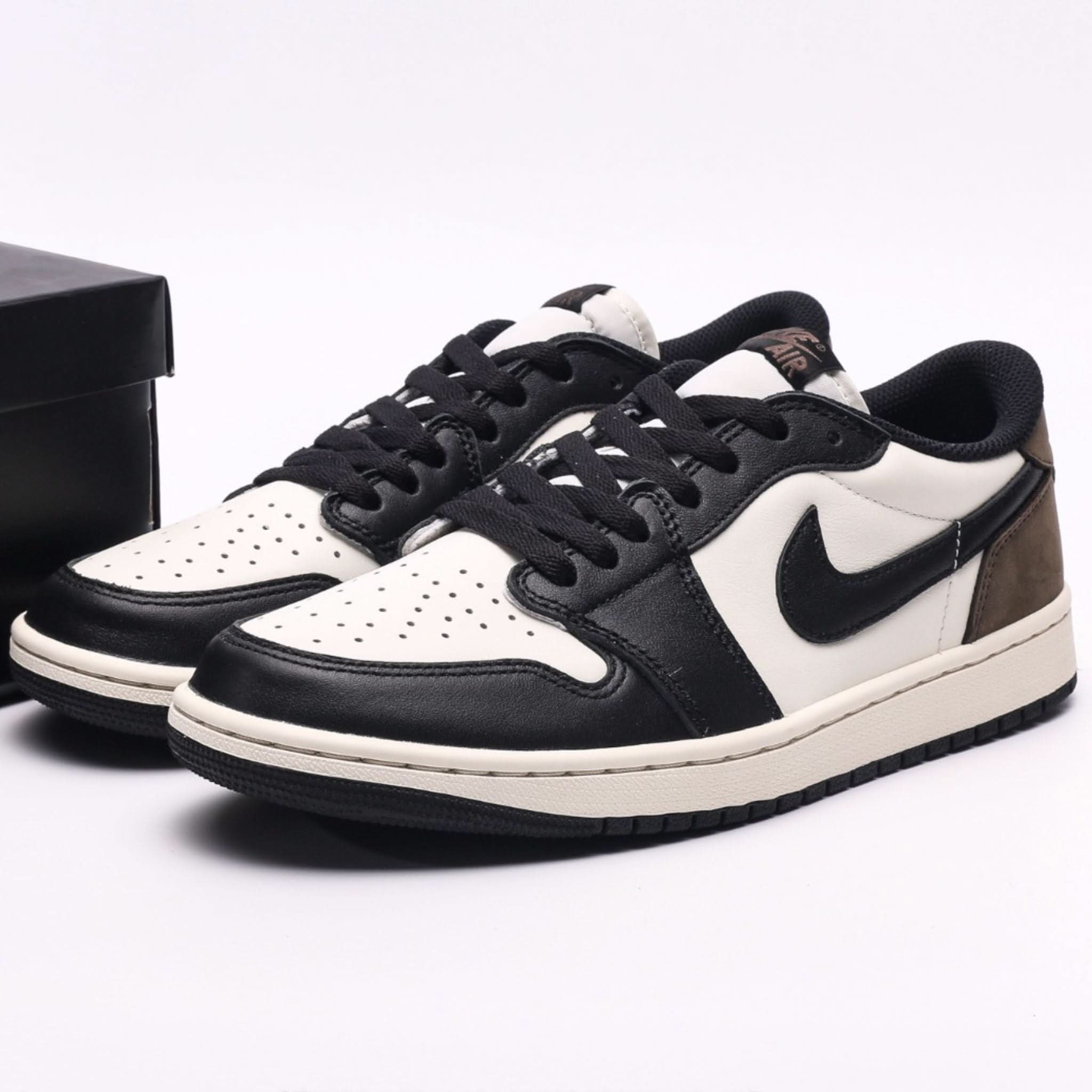 Air Jordan 1 Low Mocha