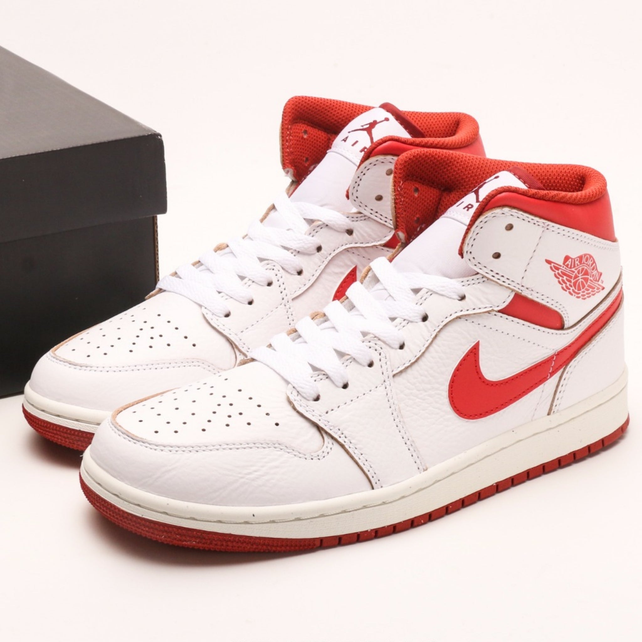 Air Jordan 1 Mid SE 'Red'