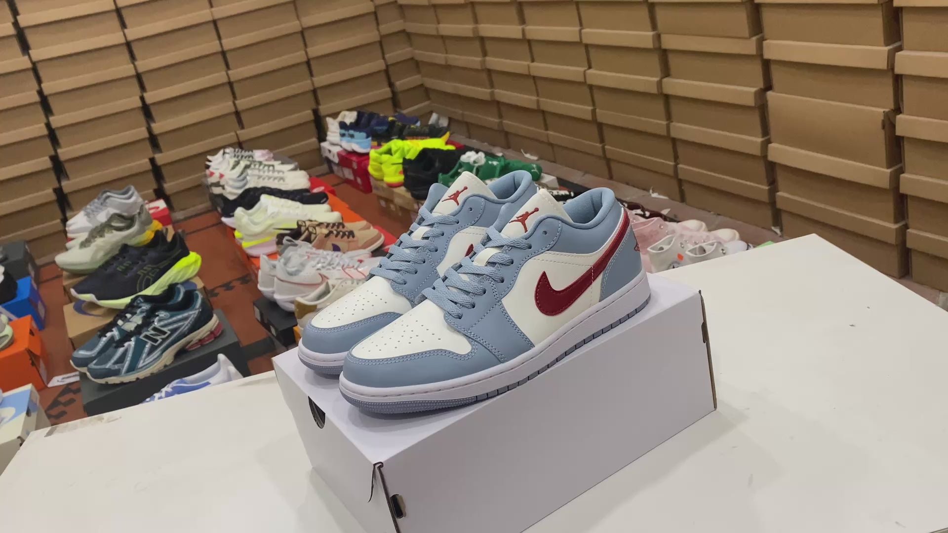 Air Jordan 1 Low SE Blue Whisper Dune Red
