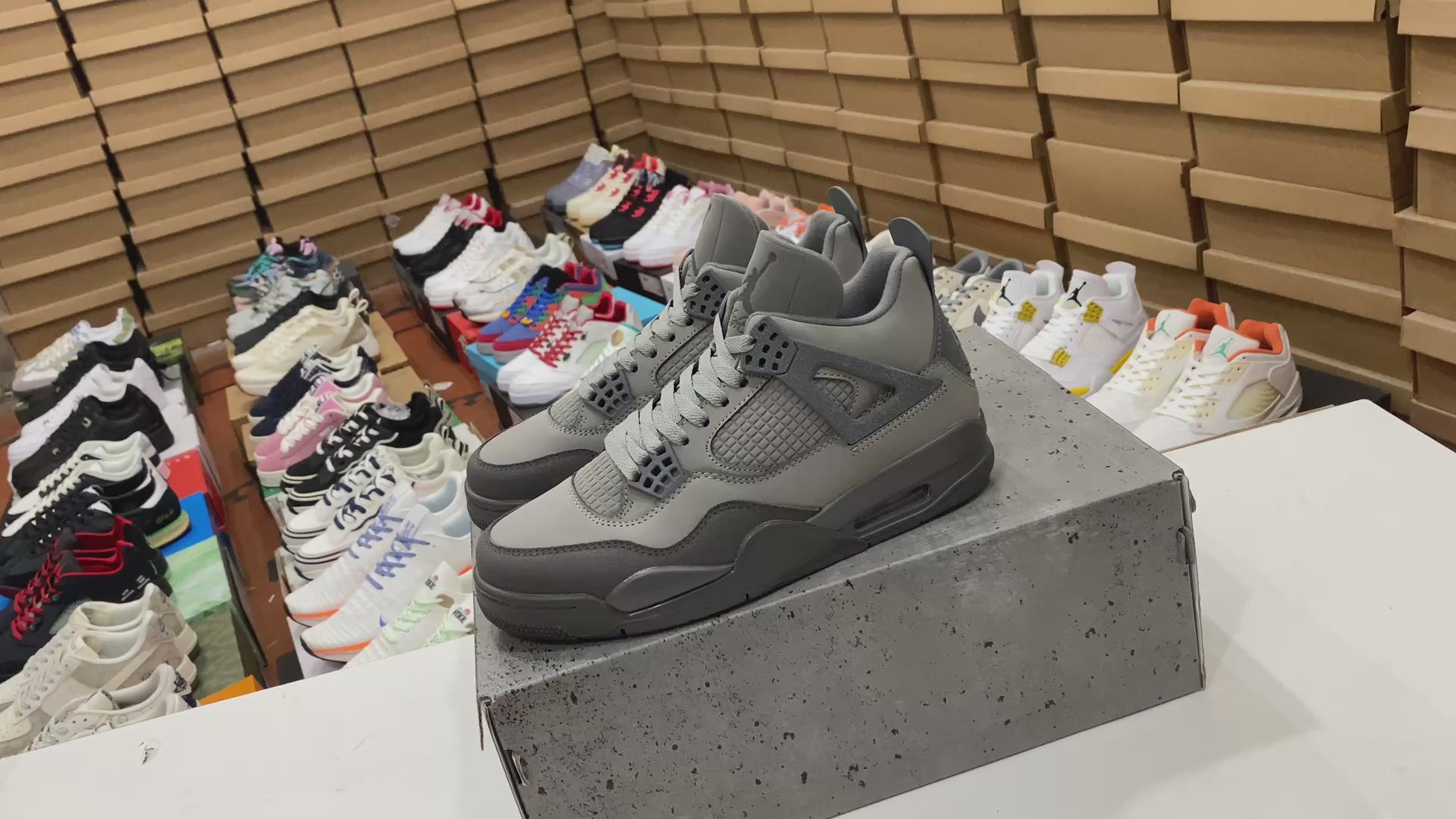 Air Jordan 4 Retro OG Smoke Grey