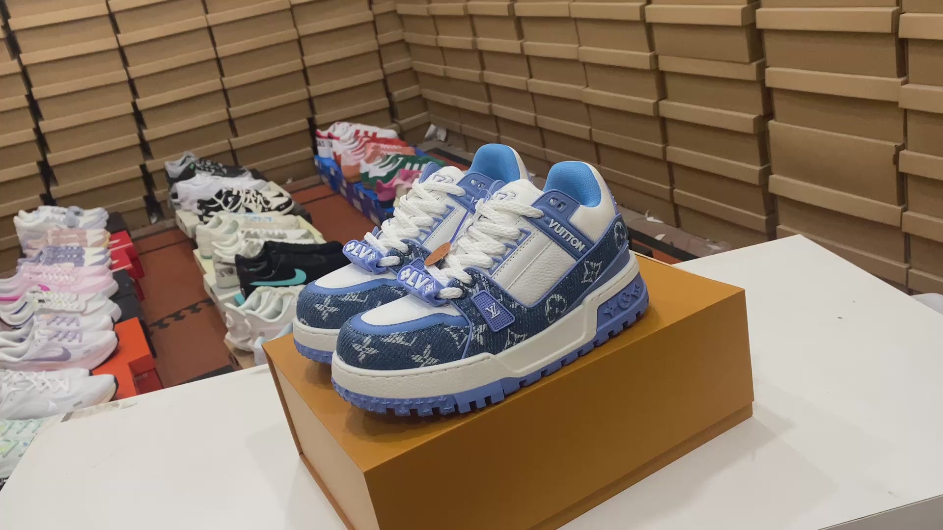 Louis Vuitton 'MAXI Blue'