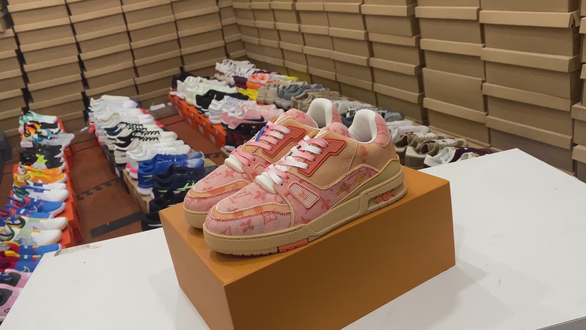 Louis Vuitton Trainer Sneaker Low 'Orange'