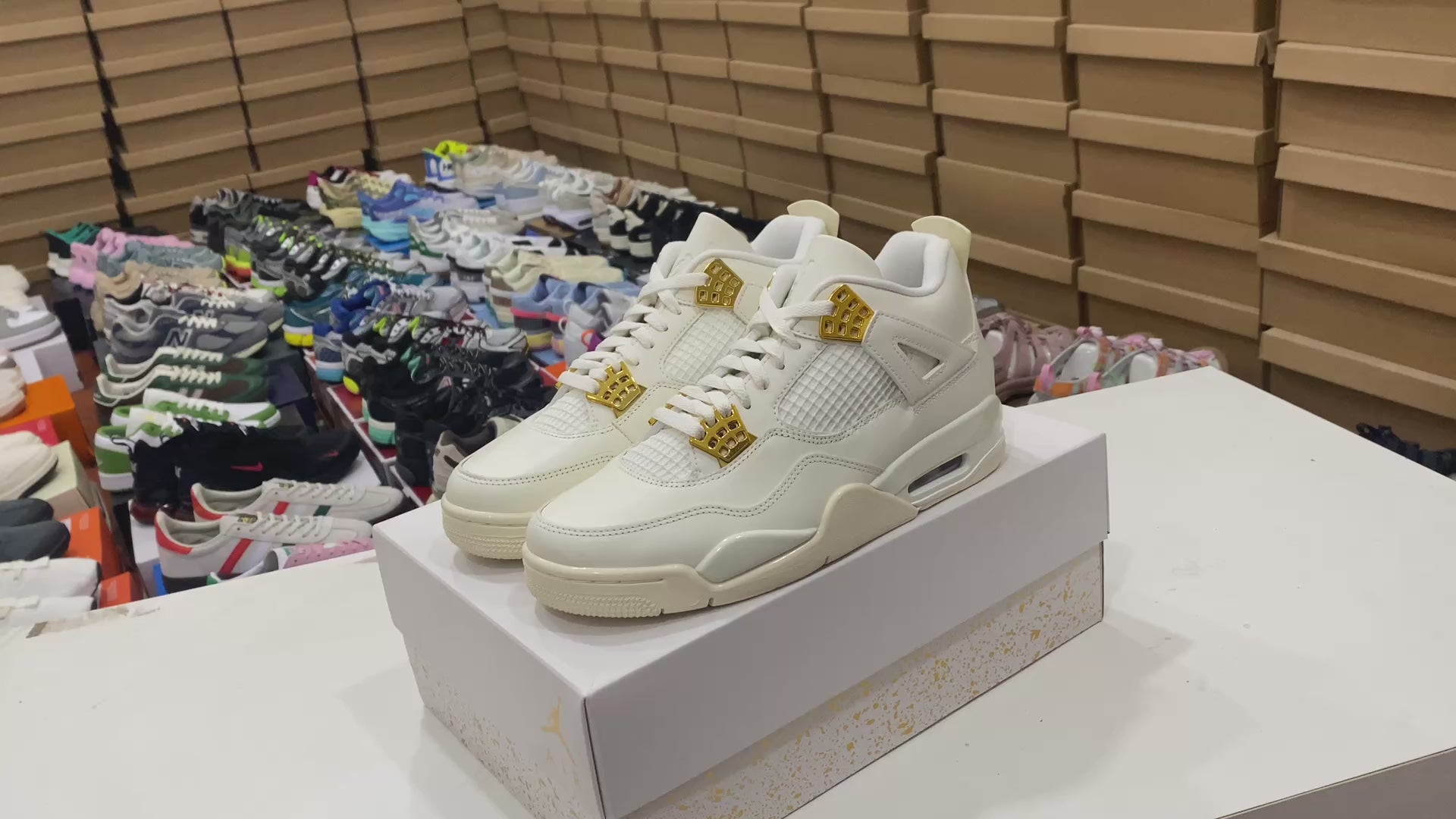 Air Jordan 4 Retro OG "White & Gold"