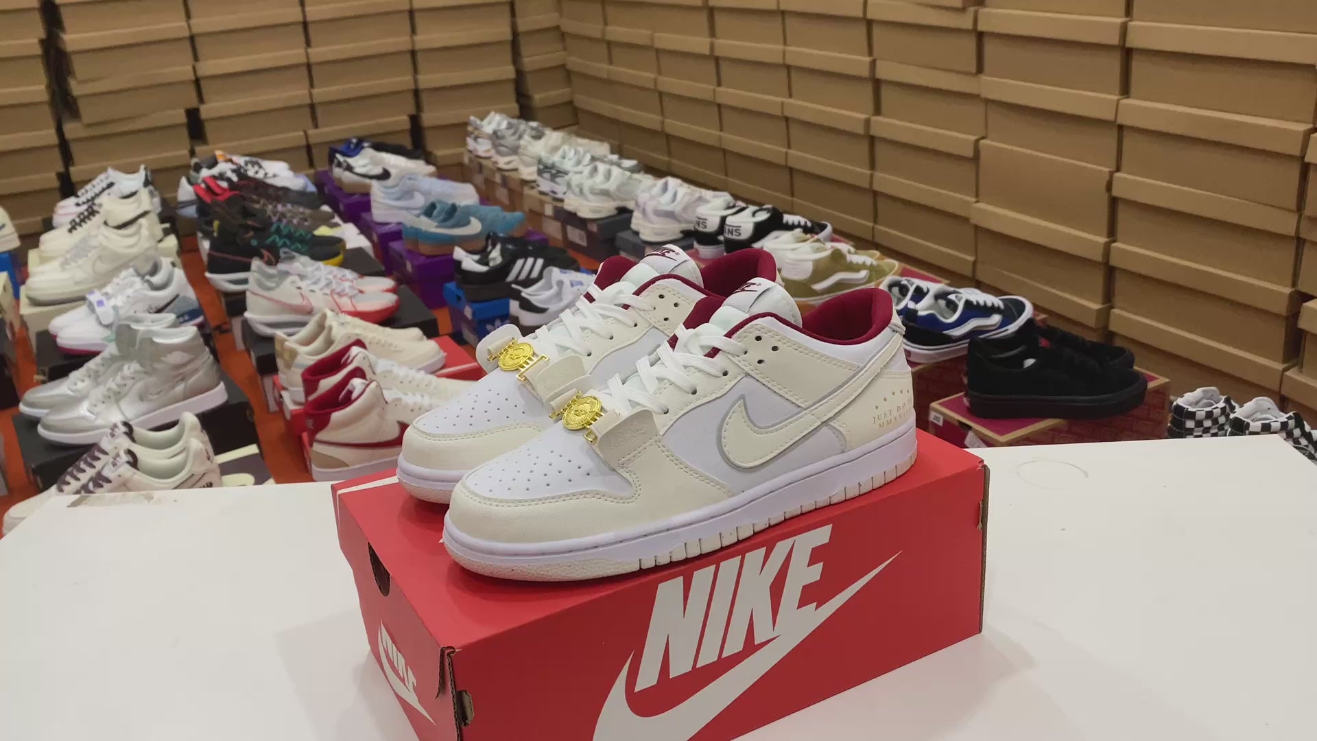 Nike Dunk Low SE Just Do It White Phantom