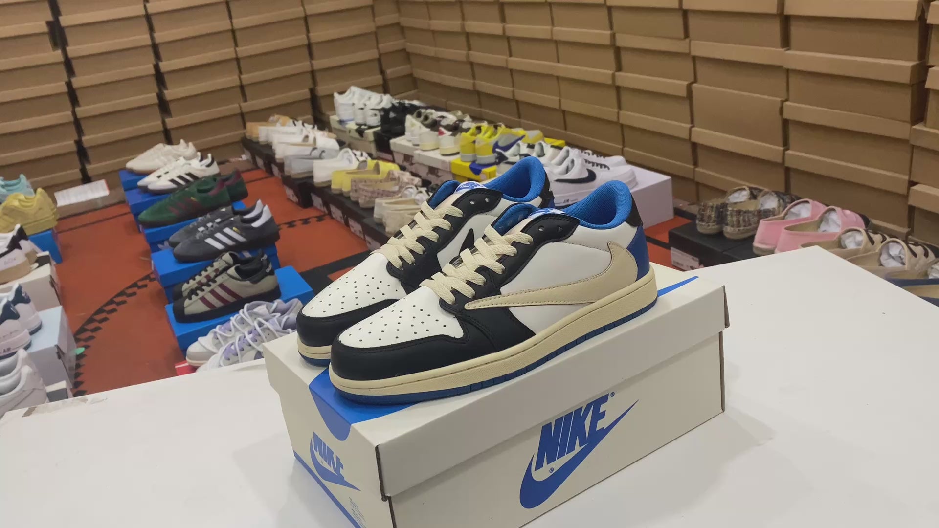 Air Jordan 1 Low Travis Scott x Fragment Blue